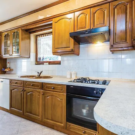 Amazing In With Kitchen Holiday home Jurdani