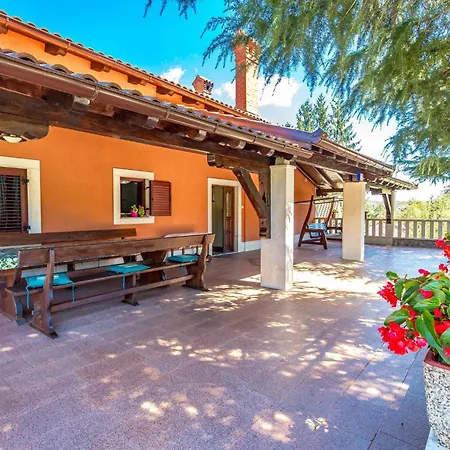Amazing In With Kitchen Holiday home Jurdani